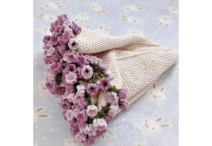 Mother receiving unique gift ideas